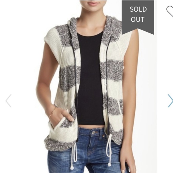 Free People Women's Regatta Sweater Hoodie with Cap Sleeves and Zipper - size XS - Picture 3 of 8